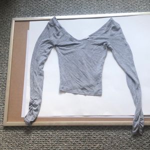 XS cropped light gray, tight fitted sweater